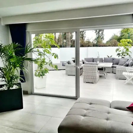 Luxury Townhouse 阿德耶