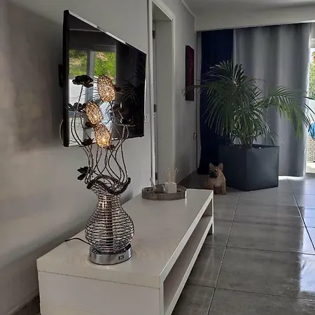 Luxury Townhouse * 阿德耶