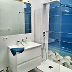 Luxury Townhouse Apartment *