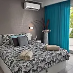 Luxury Townhouse Apartment *