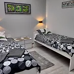 Luxury Townhouse 아파트 *