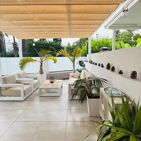 Palm & Sun Family Villa アデヘ