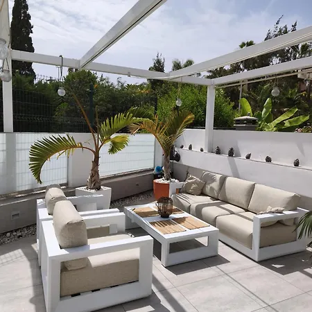 Palm & Sun Family Apartment